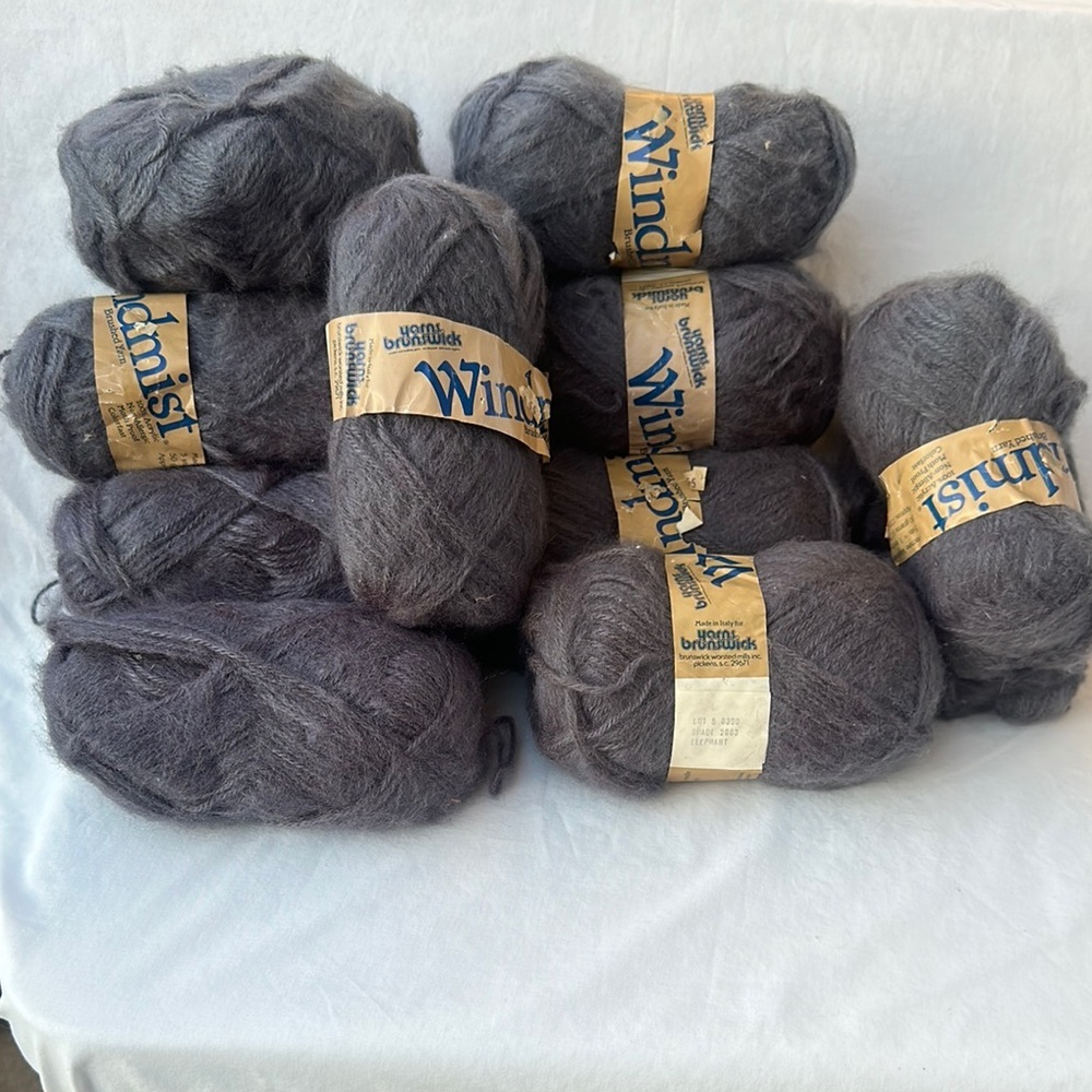 Gray Fiber Art Yarn Set